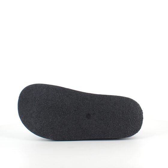 Elegant svart lädersandal med hälrem