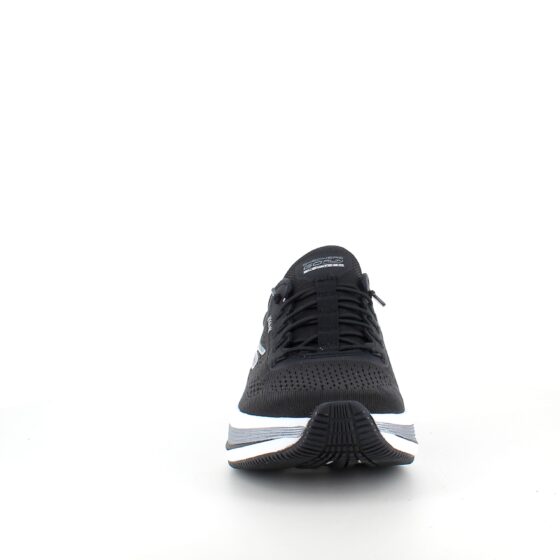 Svarta slip-ins skor från Skechers med elastisk snörning