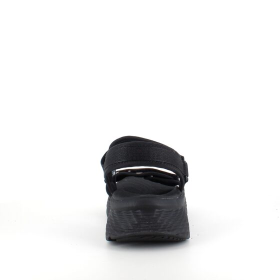 Svart Skechers Max Cushioning Elite 2.0 Sandal med bra hålfotsstöd