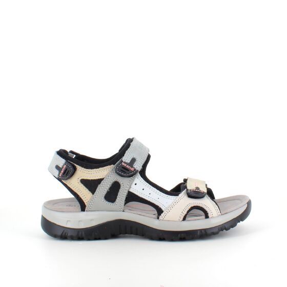 Beige sportssandal