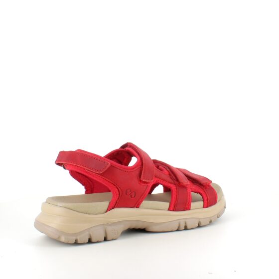 Stödjande röd sandal från Green Comfort