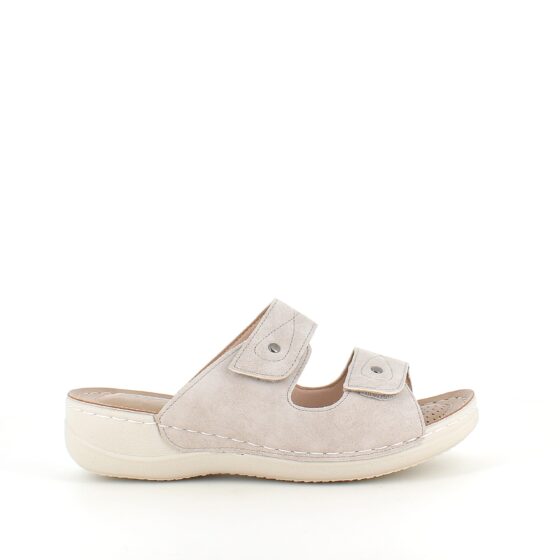Ljus slip on sandal– enkel, mjuk och luftig för vardagens många steg