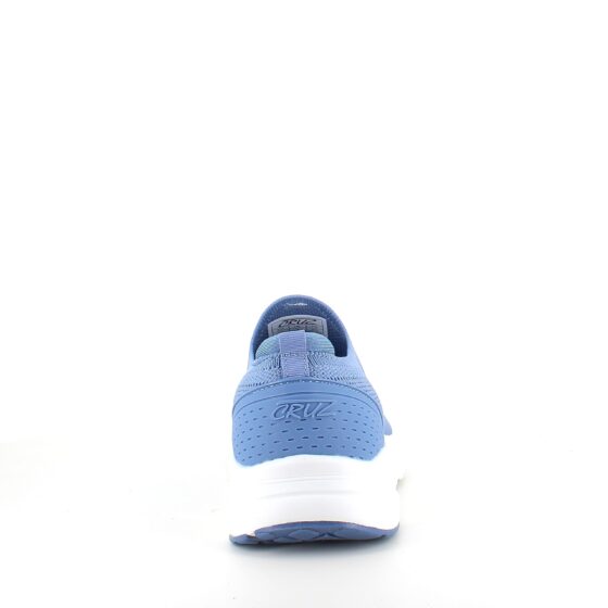 Blå slip on skor från Cruz med bra bredd