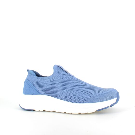 Blå slip on skor från Cruz med bra bredd