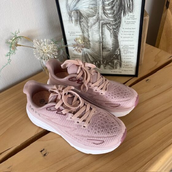 Rosa sneakers med andningsbar ovandel