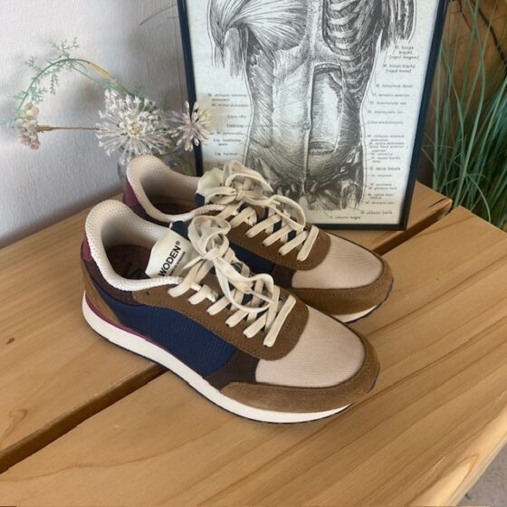 Snygga Woden sneakers med hålfotsstöd och komfort