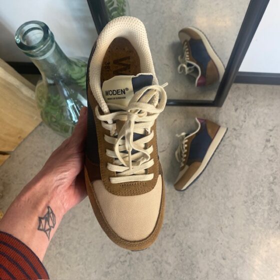 Snygga Woden sneakers med hålfotsstöd och komfort