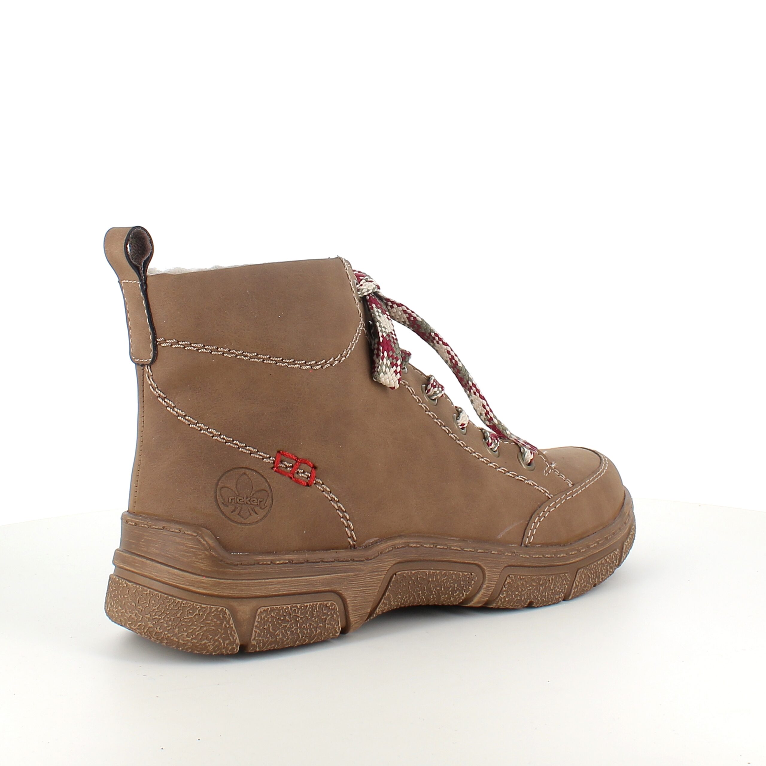 Brun Rieker stövel med varmt foder.