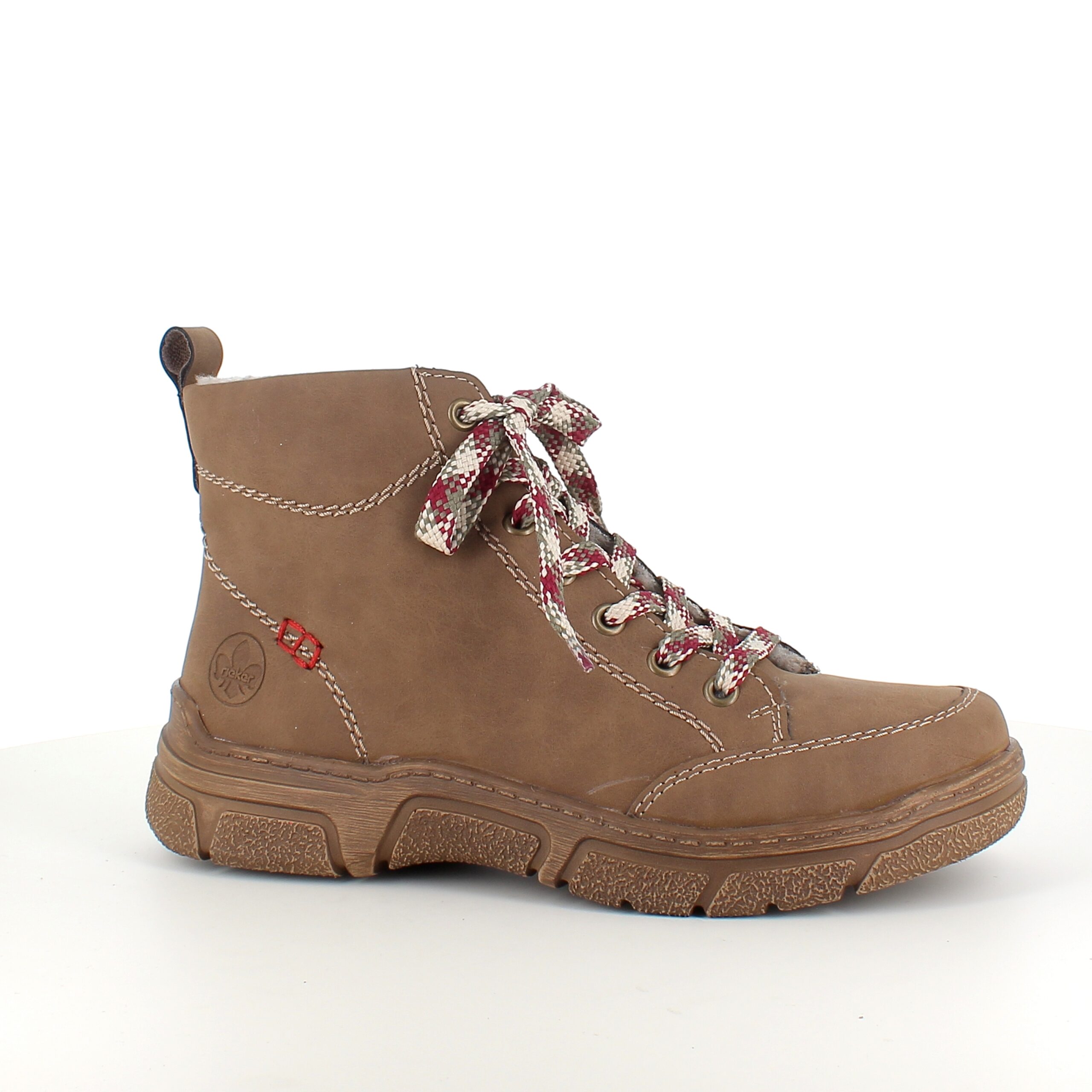 Brun Rieker stövel med varmt foder.