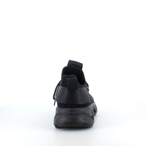 Svarta slip-on skor med stickad ovandel