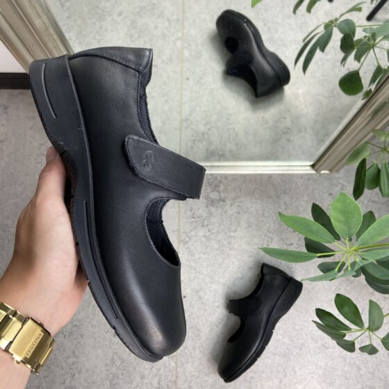 Ballerina i skinn från Green Comfort med kardborreöppning