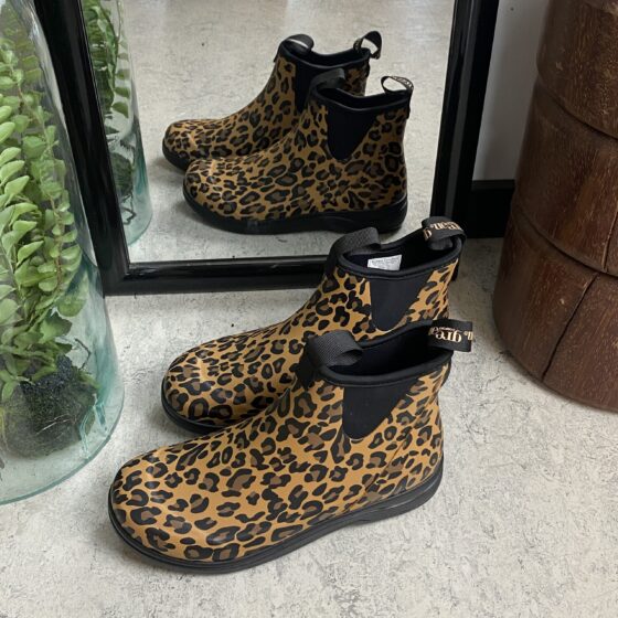 Green Comfort gummistövel i leopardmönster med hålfotsstöd