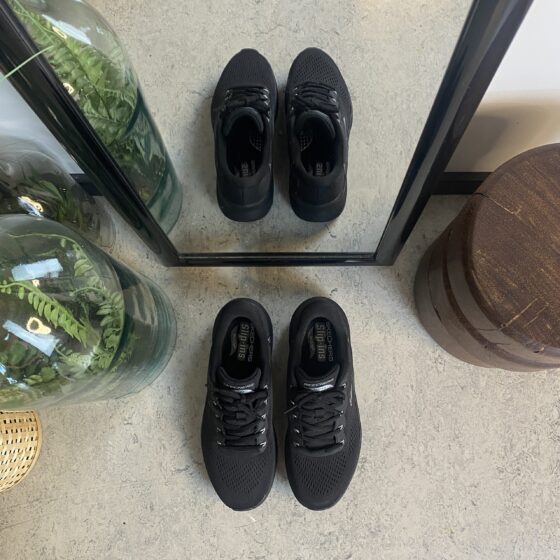 Skechers slip-ins för män med hålfotsstöd