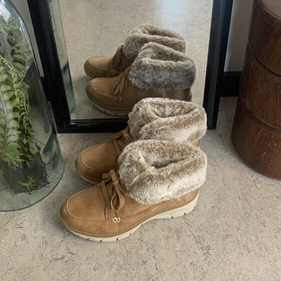 Skechers slip-in vinterstövel med lätt foder