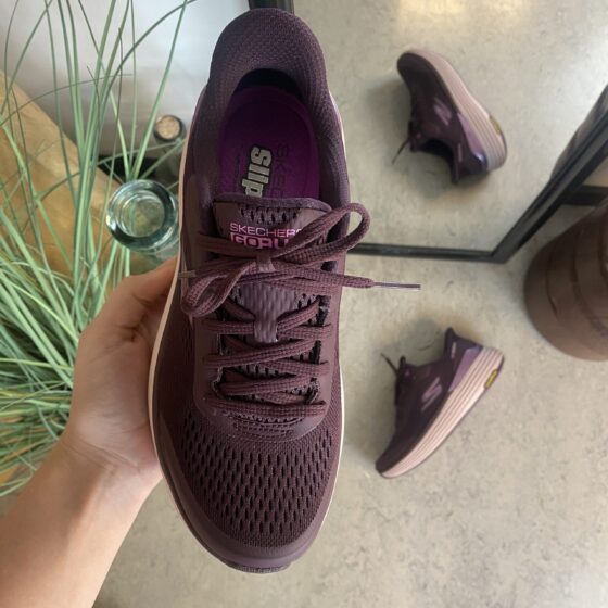 Lila Skechers slip-in med MaxChusion-sula