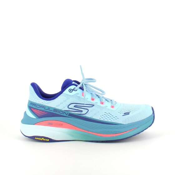 MaxCushion sko från Skechers med ventilerbart tyg