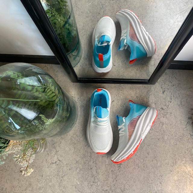 Stickad Gaitline i brun