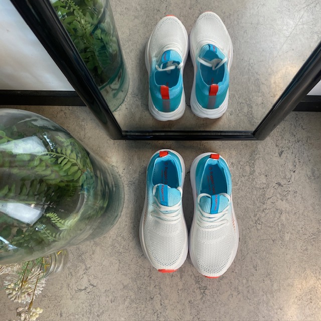 Stickad Gaitline i brun