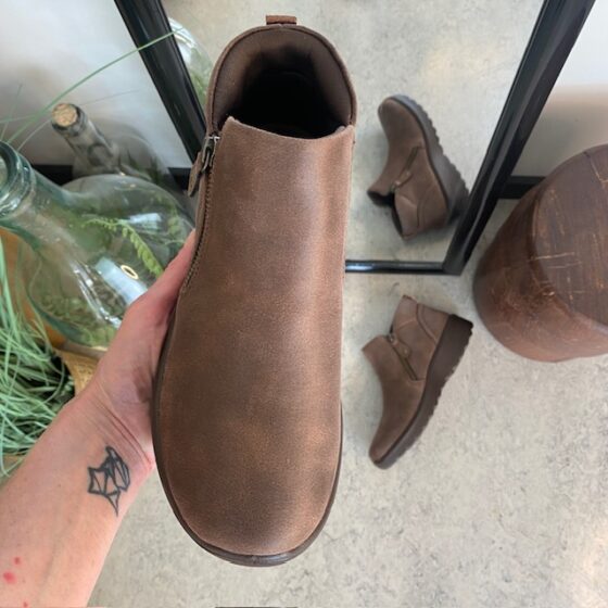 Elegant brun stövlett med memory foam från Skechers
