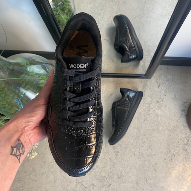 Svart Wodensko i krokodilmönster