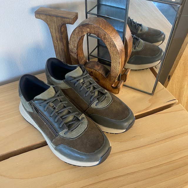 Olivgrön Green Comfort skor med dubbel stängning