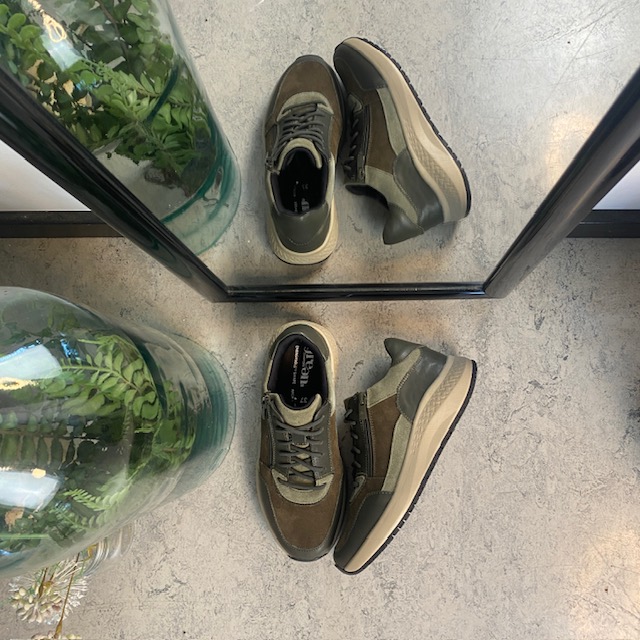 Olivgrön Green Comfort skor med dubbel stängning