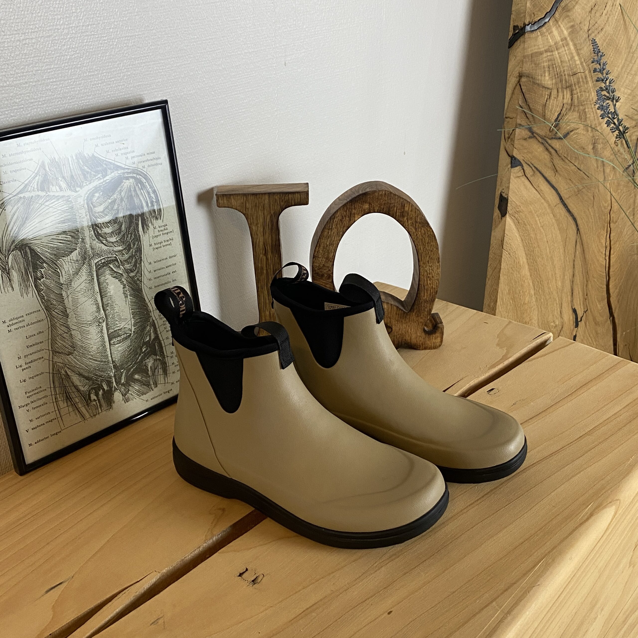 Green Comfort gummistövel i beige med hålfotsstöd