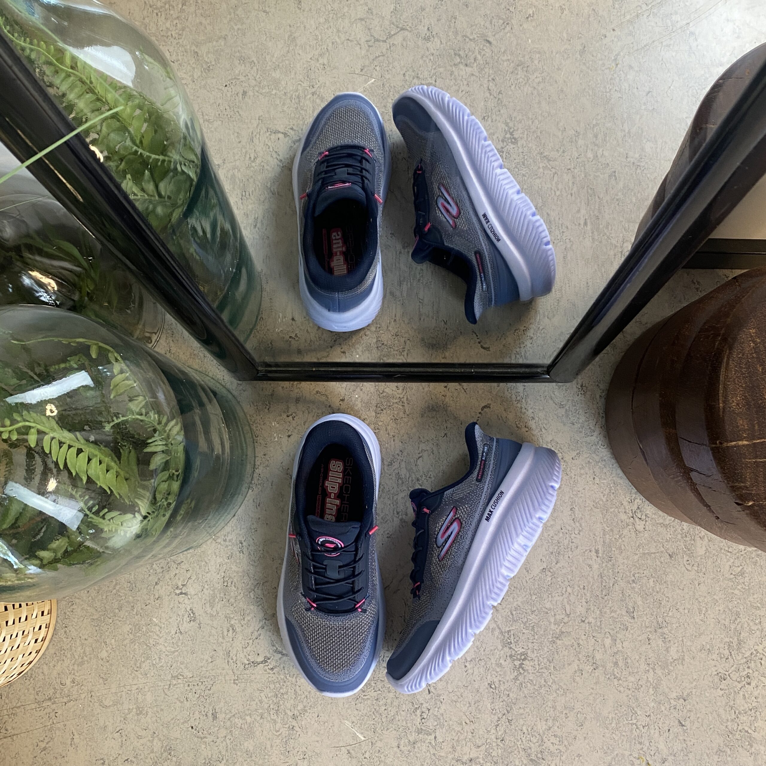 Skechers slip-in skor i blått med Max Cushion