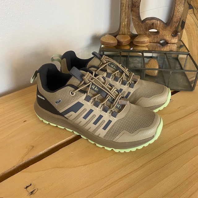 Vattentäta damvandringsskor i brunt från Green Comfort