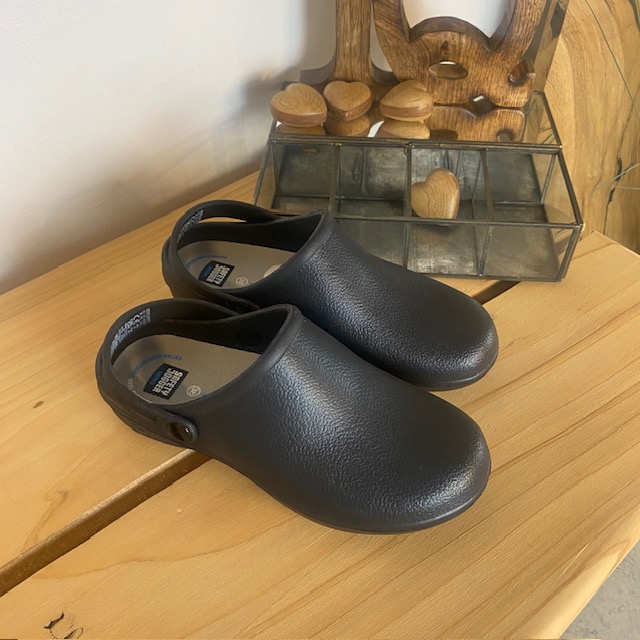 Svart halkfri träsko clog