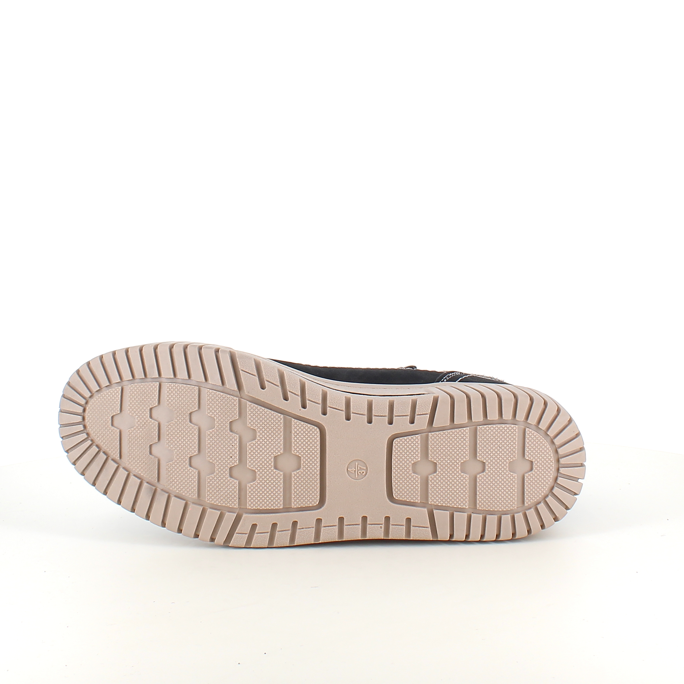 Kort fodrad vinterstövel i svart med dubbel dragkedja