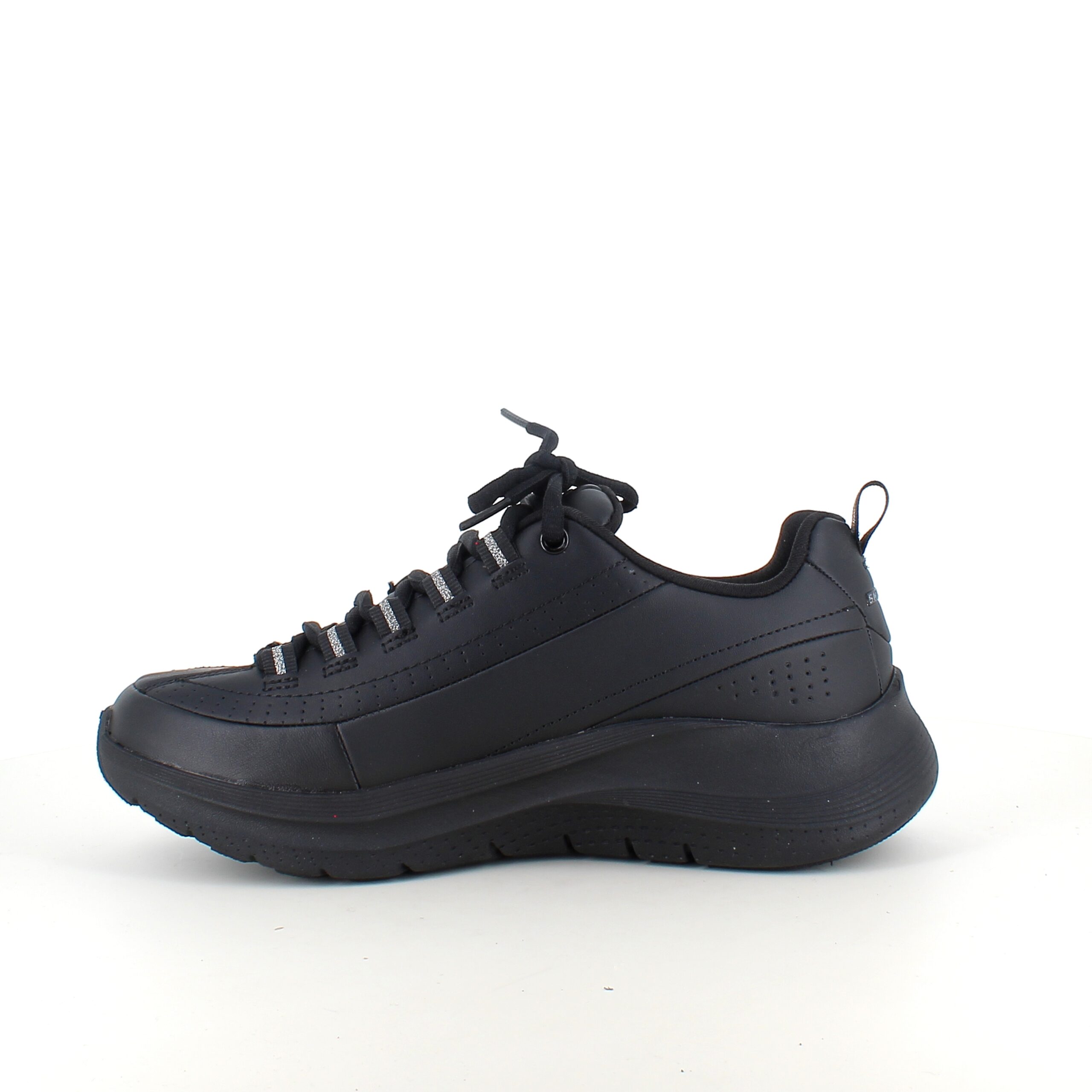 Svart Skechers med slät läderyta