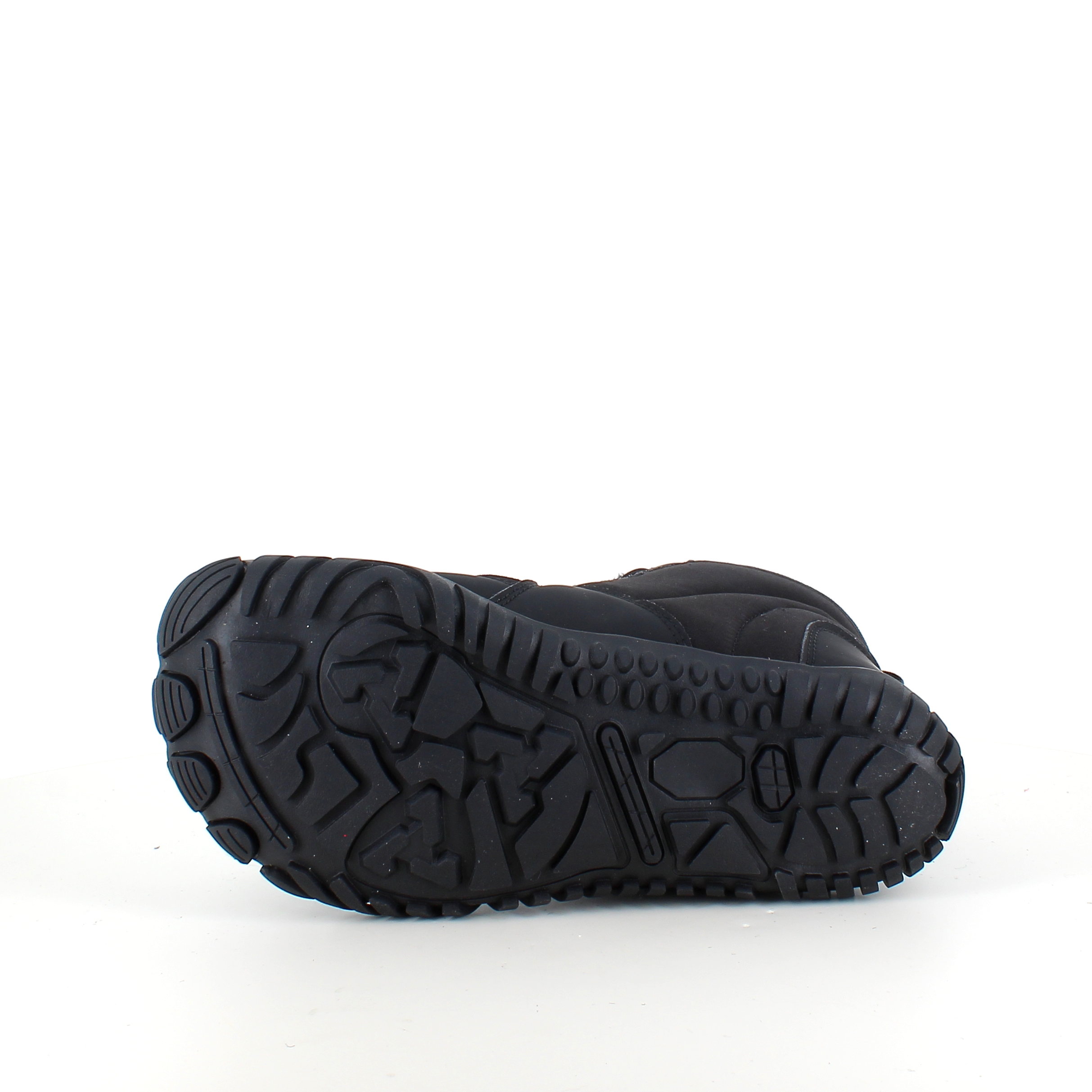 Svart barfotasko med flexibel gummisula, praktisk klämstängning och lätt för